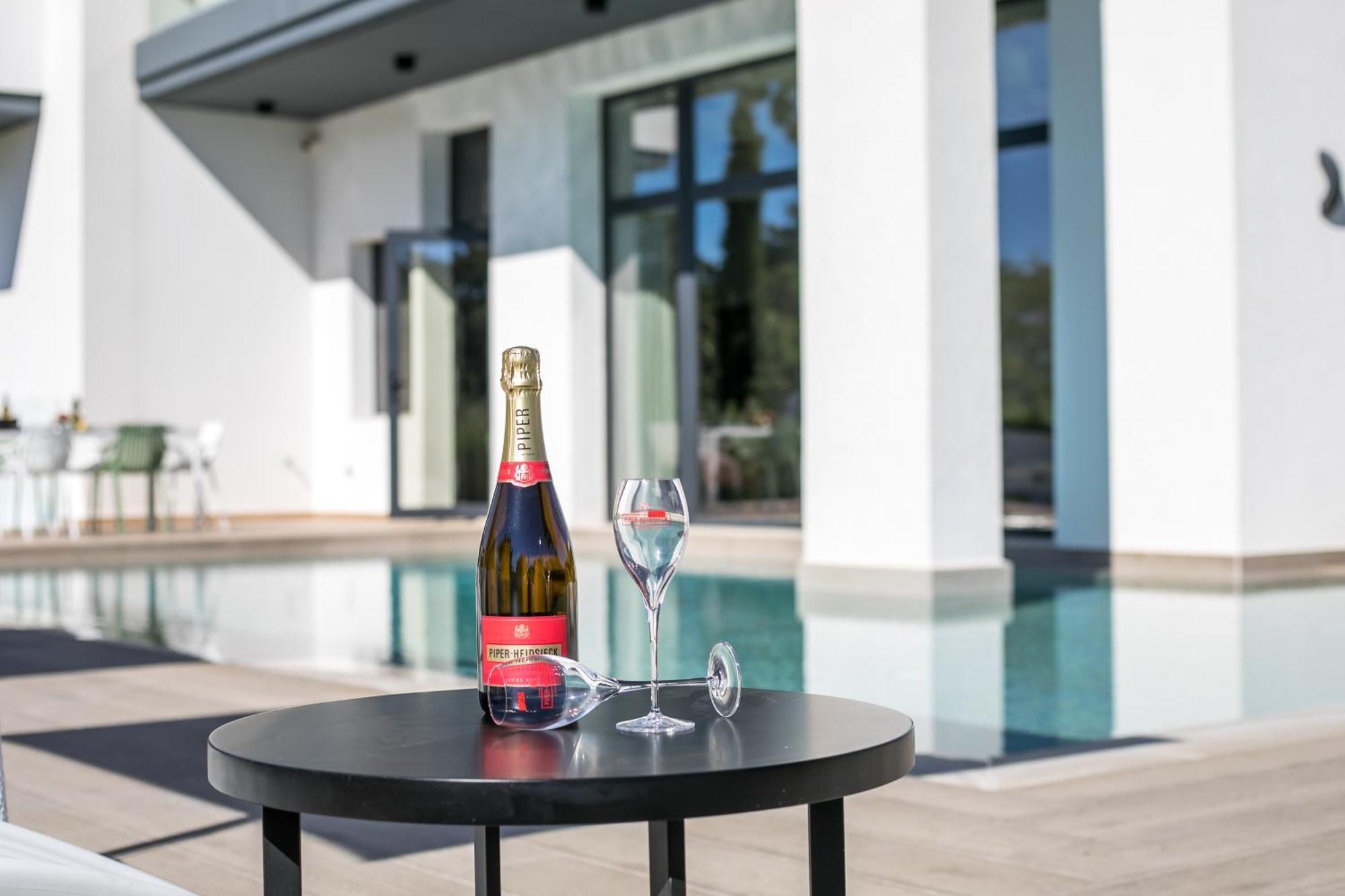 Armonia Luxury Villa Ialysós Eksteriør bilde